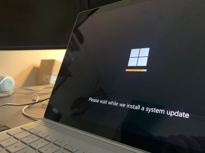 A progress bar showing files being backed up to the cloud